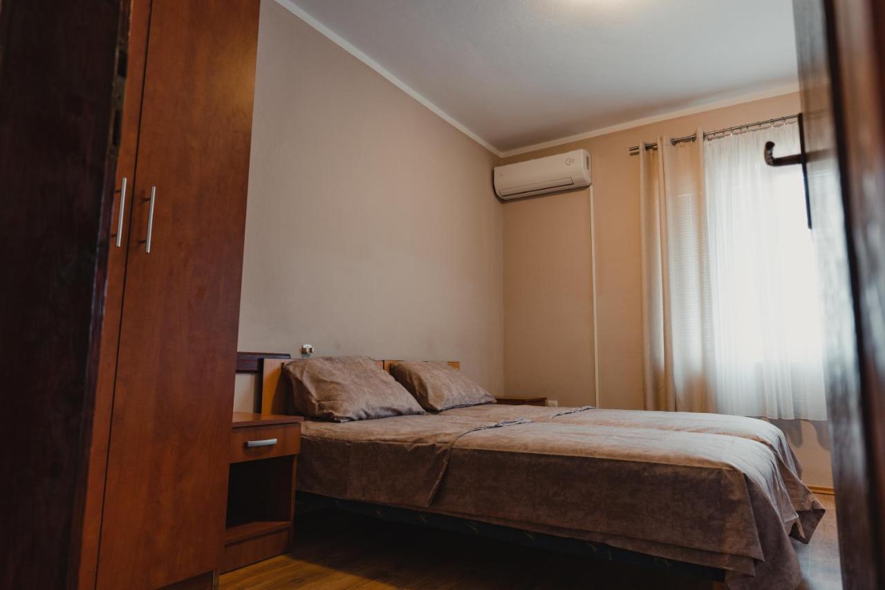 Apartments Djukic Τίβατ Εξωτερικό φωτογραφία