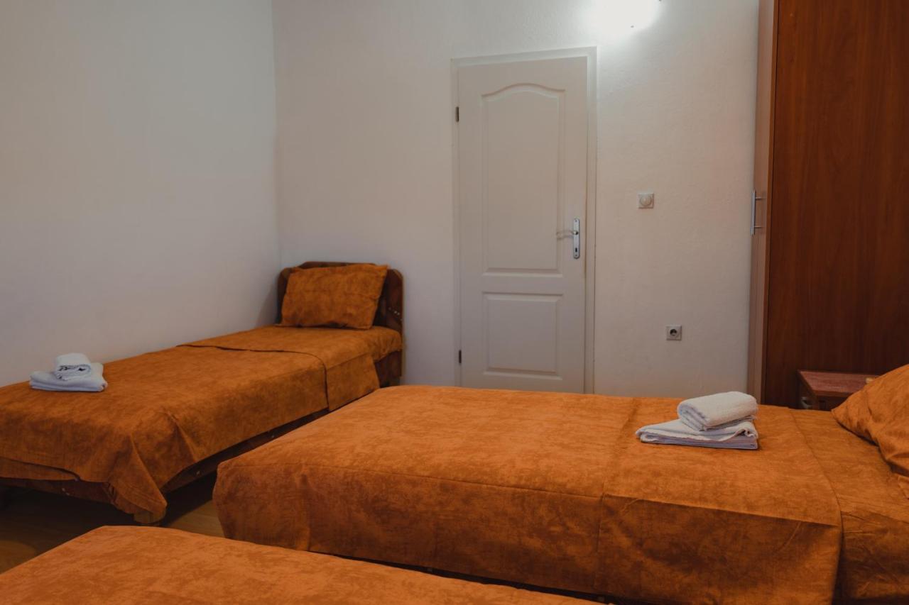 Apartments Djukic Τίβατ Εξωτερικό φωτογραφία