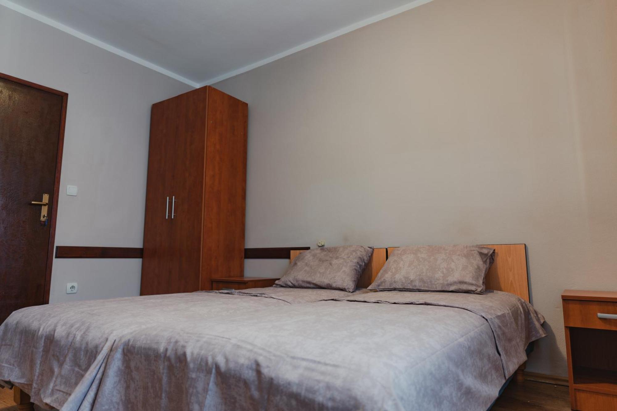 Apartments Djukic Τίβατ Δωμάτιο φωτογραφία