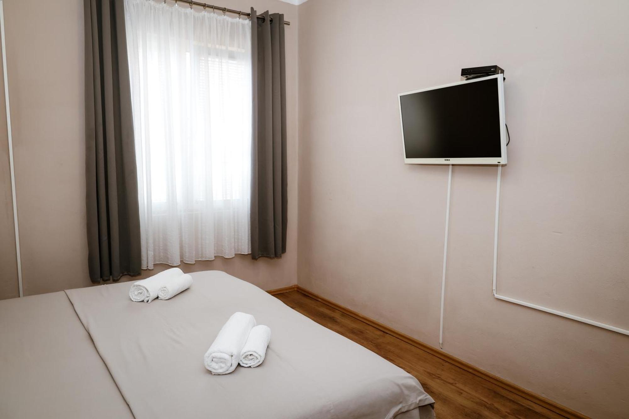 Apartments Djukic Τίβατ Εξωτερικό φωτογραφία