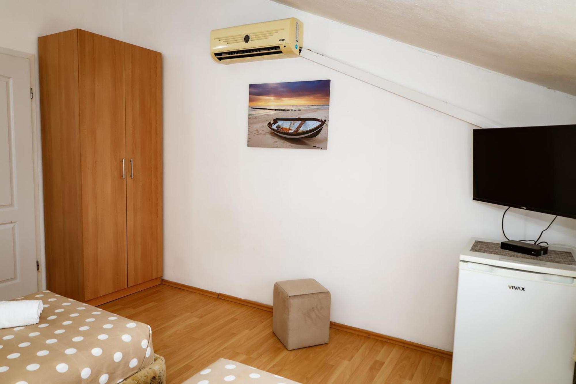 Apartments Djukic Τίβατ Εξωτερικό φωτογραφία
