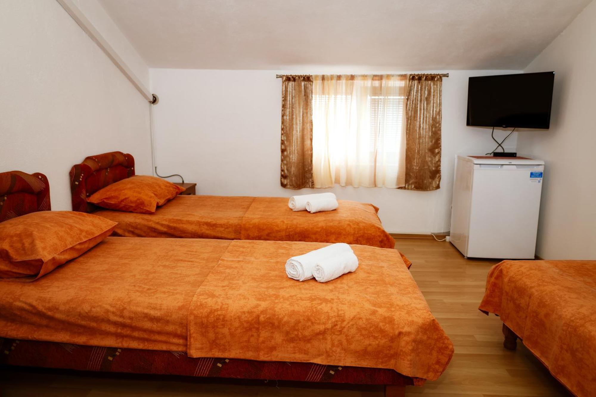 Apartments Djukic Τίβατ Εξωτερικό φωτογραφία
