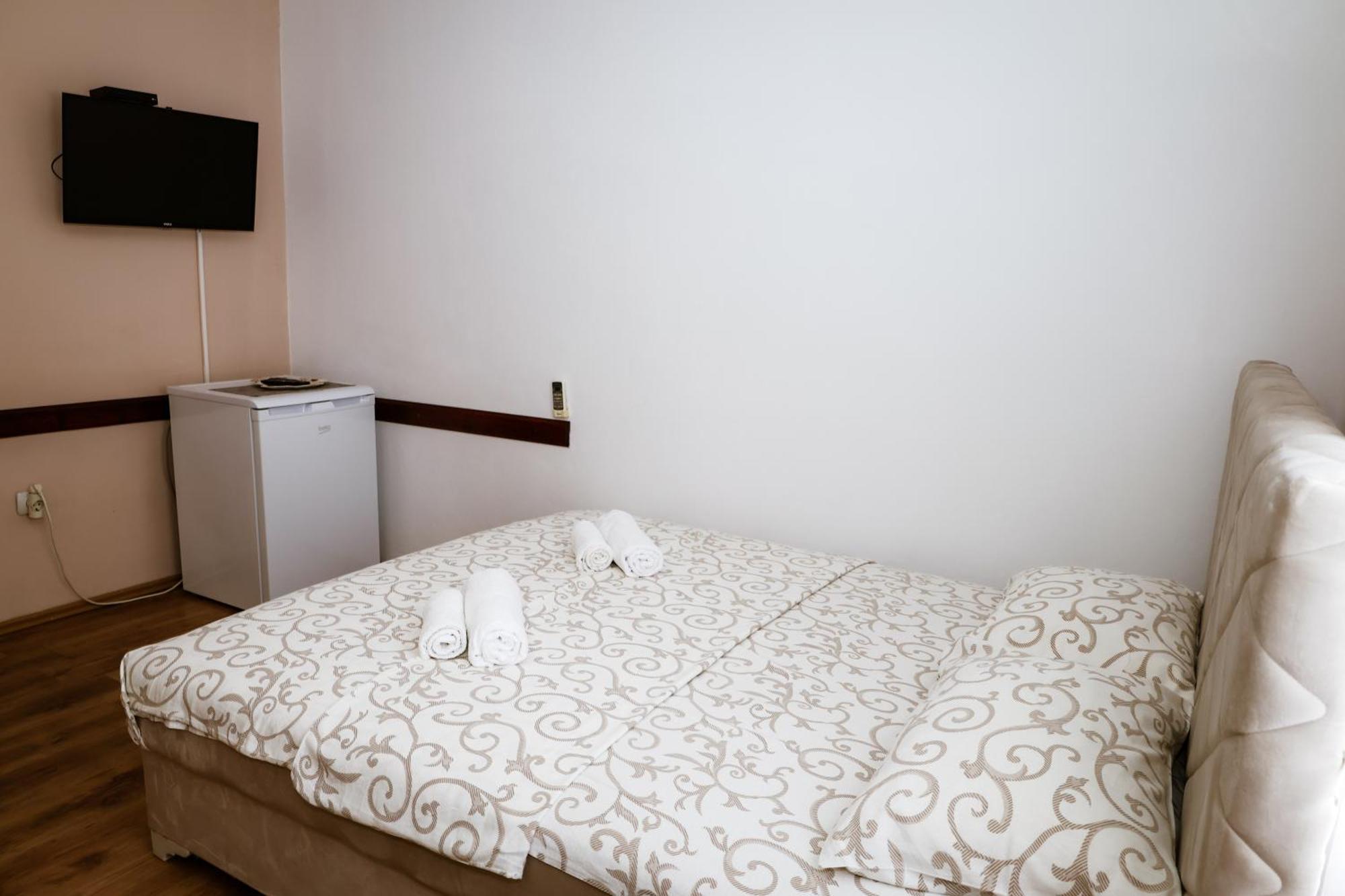 Apartments Djukic Τίβατ Εξωτερικό φωτογραφία