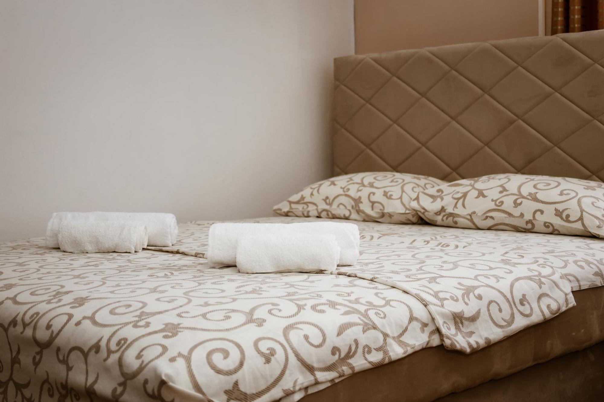 Apartments Djukic Τίβατ Εξωτερικό φωτογραφία