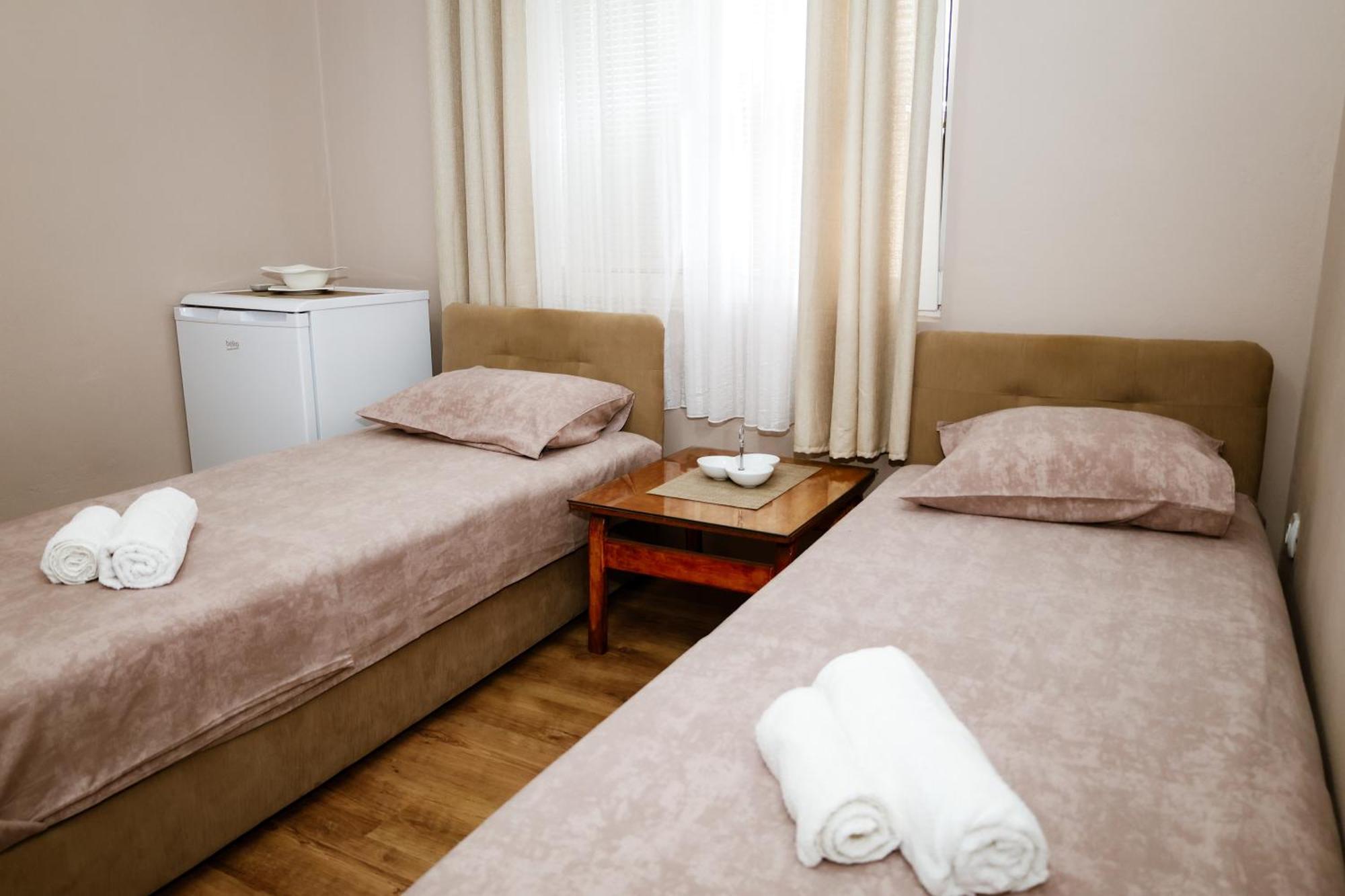 Apartments Djukic Τίβατ Εξωτερικό φωτογραφία