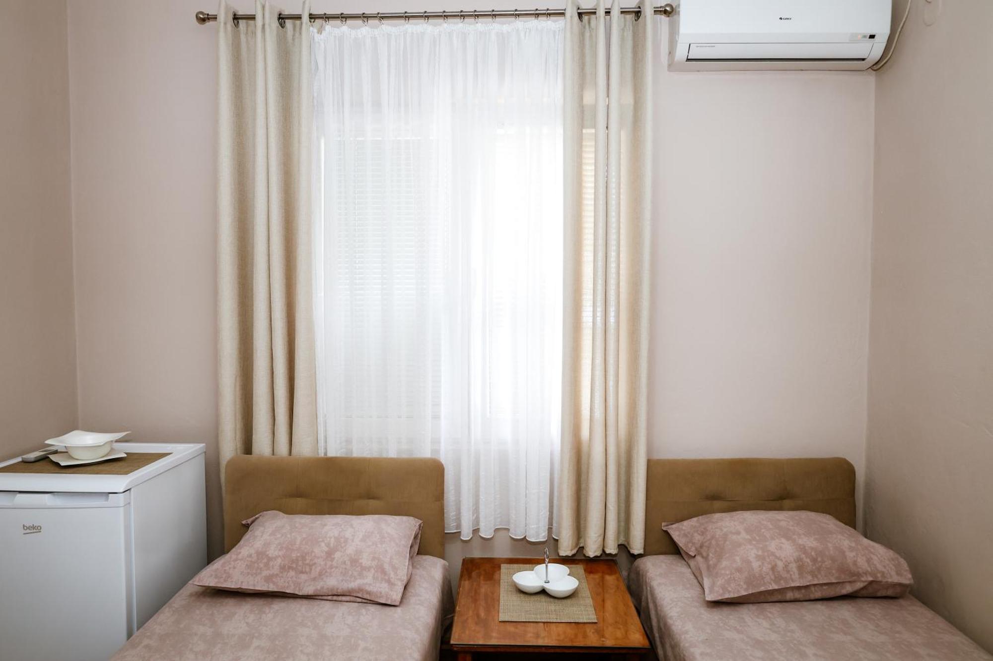 Apartments Djukic Τίβατ Εξωτερικό φωτογραφία