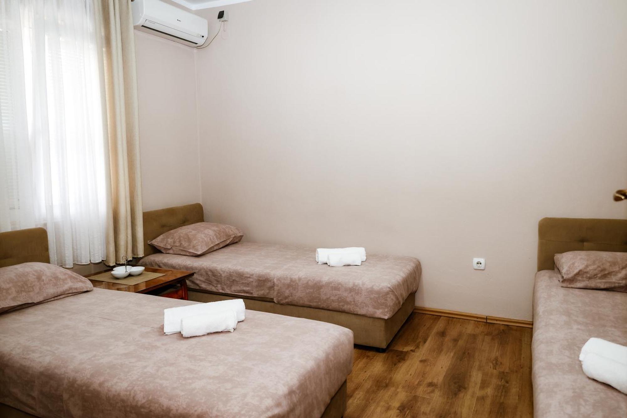 Apartments Djukic Τίβατ Εξωτερικό φωτογραφία