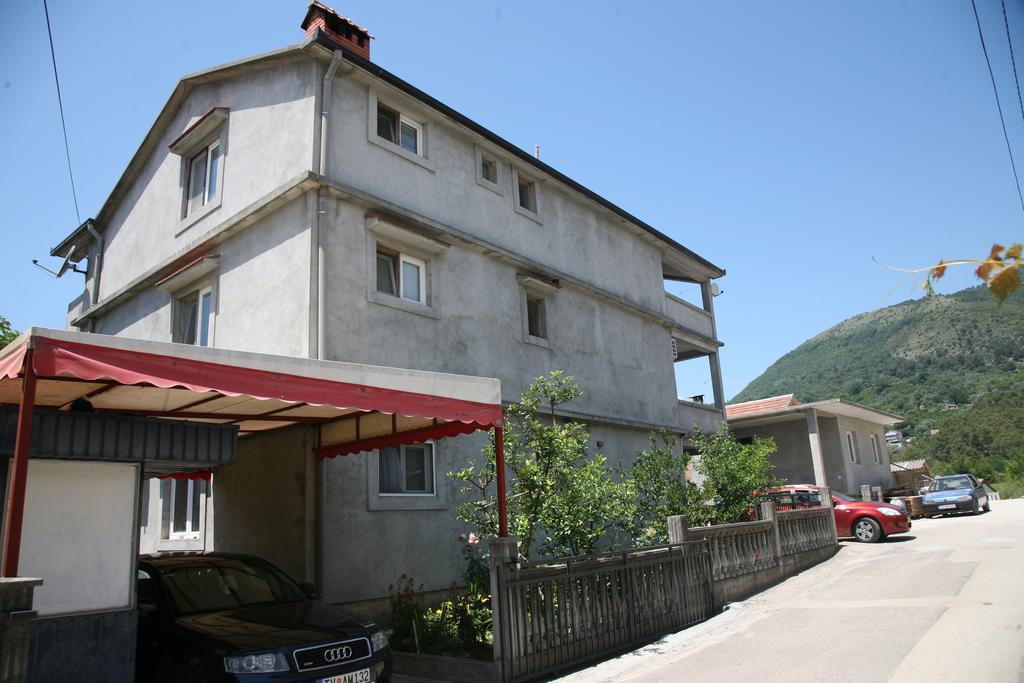 Apartments Djukic Τίβατ Εξωτερικό φωτογραφία