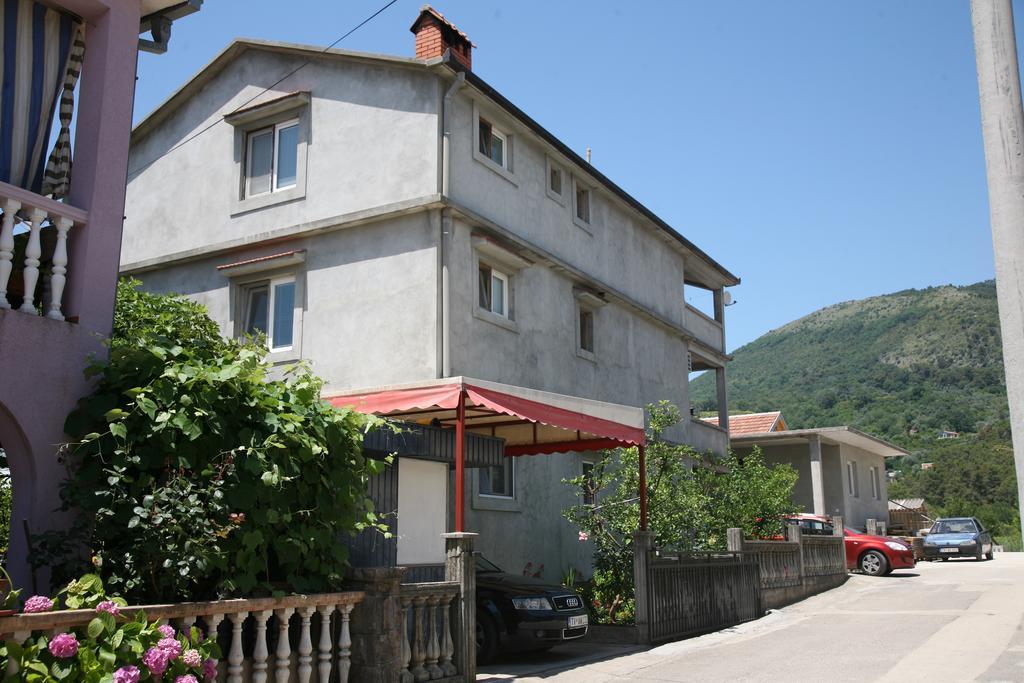 Apartments Djukic Τίβατ Εξωτερικό φωτογραφία